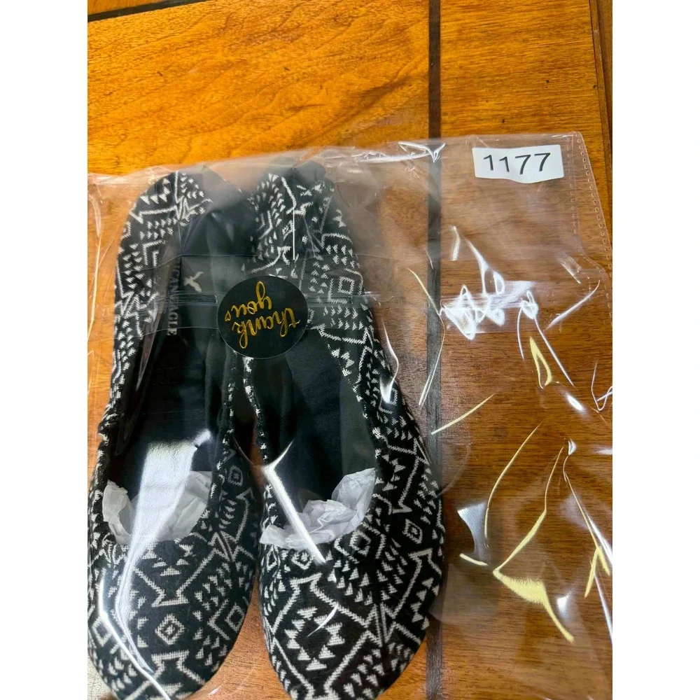American Eagle Outfitters Womens Geometric Tribal Ballet Flats Black White US 7